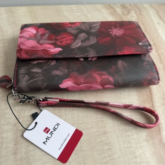 mundi Handbags - Mundi Red and Pink Floral Wristlet